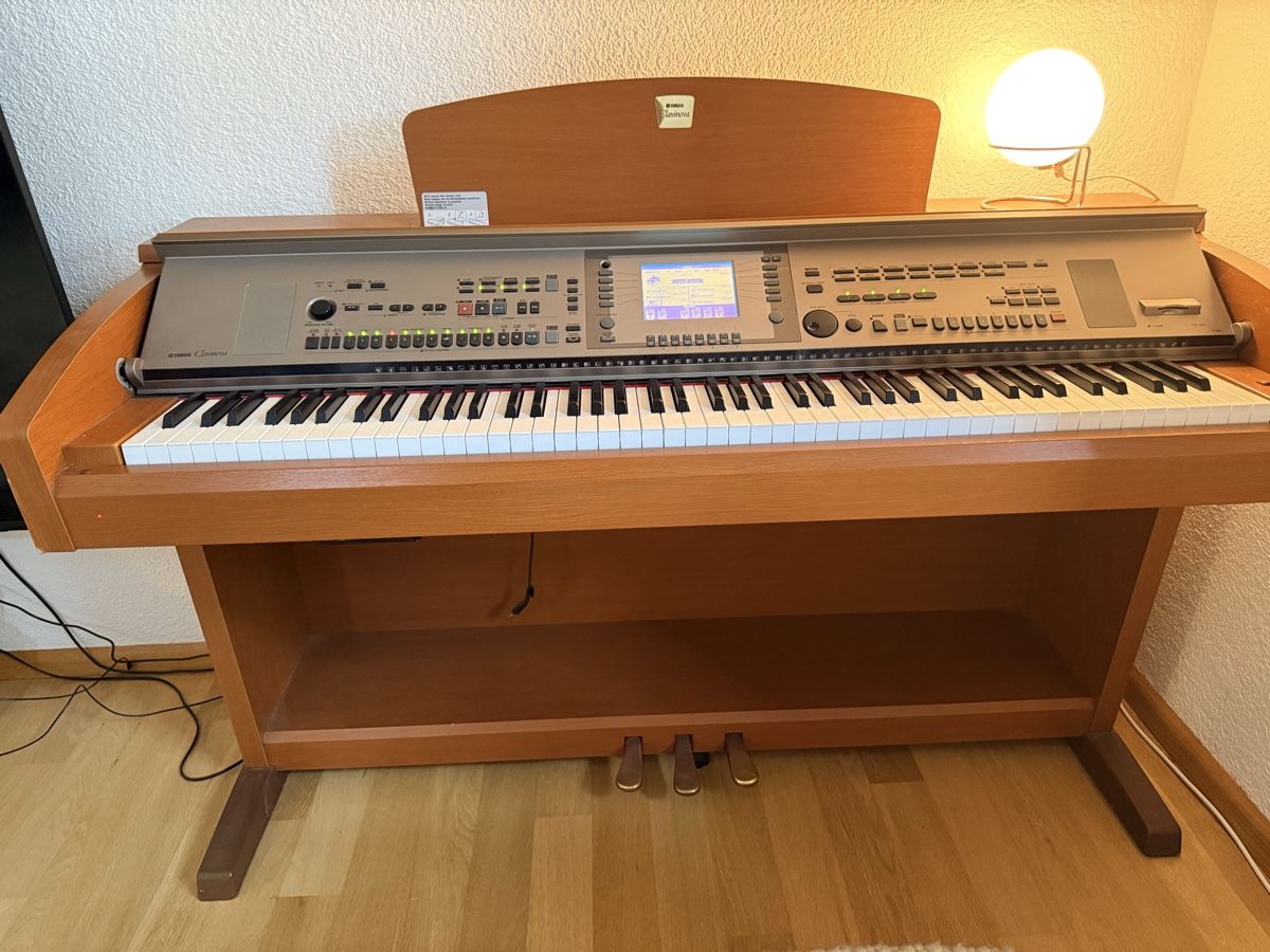 Yamaha Musikinstrumente: Yamaha Clavinova CVP 303C – Gebraucht aus Riehen von meg_59bg