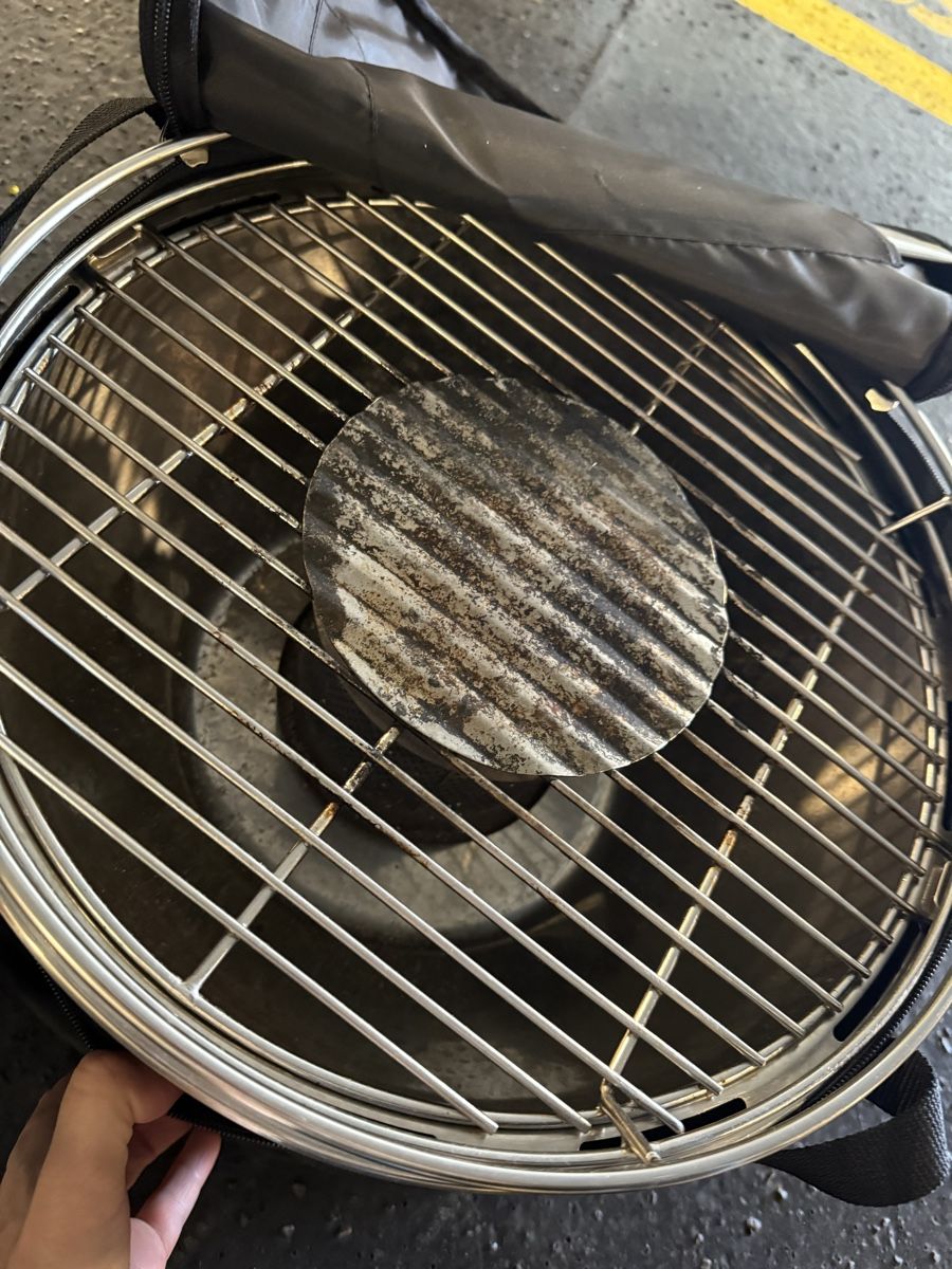 Griglie: Barbecue LotusGrill portatile con carbone e liquido  – Usato da Cureglia venduto da Zucchi1 1