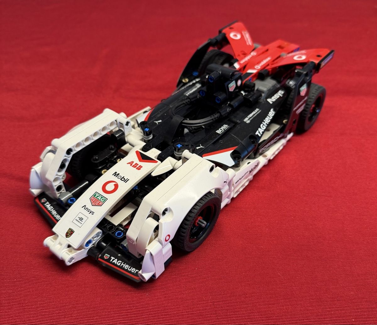Lego Kit di costruzioni: Lego Technic Formula E Porsche 99X Electric - Neuwertig! – Usato da Kloten venduto da Mak10auto 2