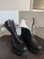 Schwarze Winterstiefel Gr. 38