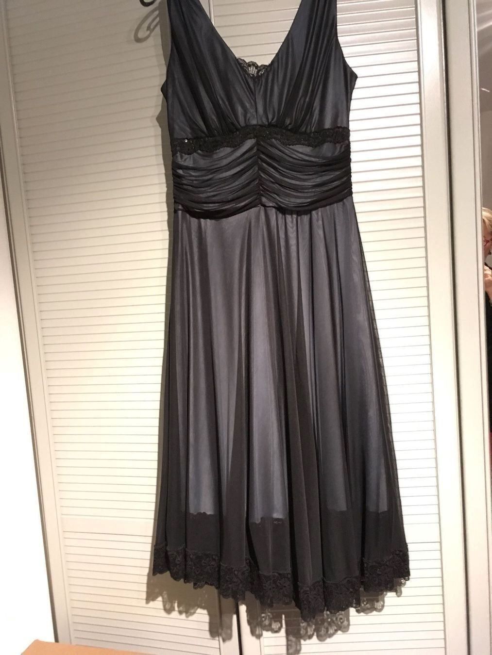 Vestiti: Kleid Gr.42-44 mit Spitze ELEGANT!!! – Nuovo (secondo la descrizione) da Füllinsdorf venduto da Sunnebliemli7 3