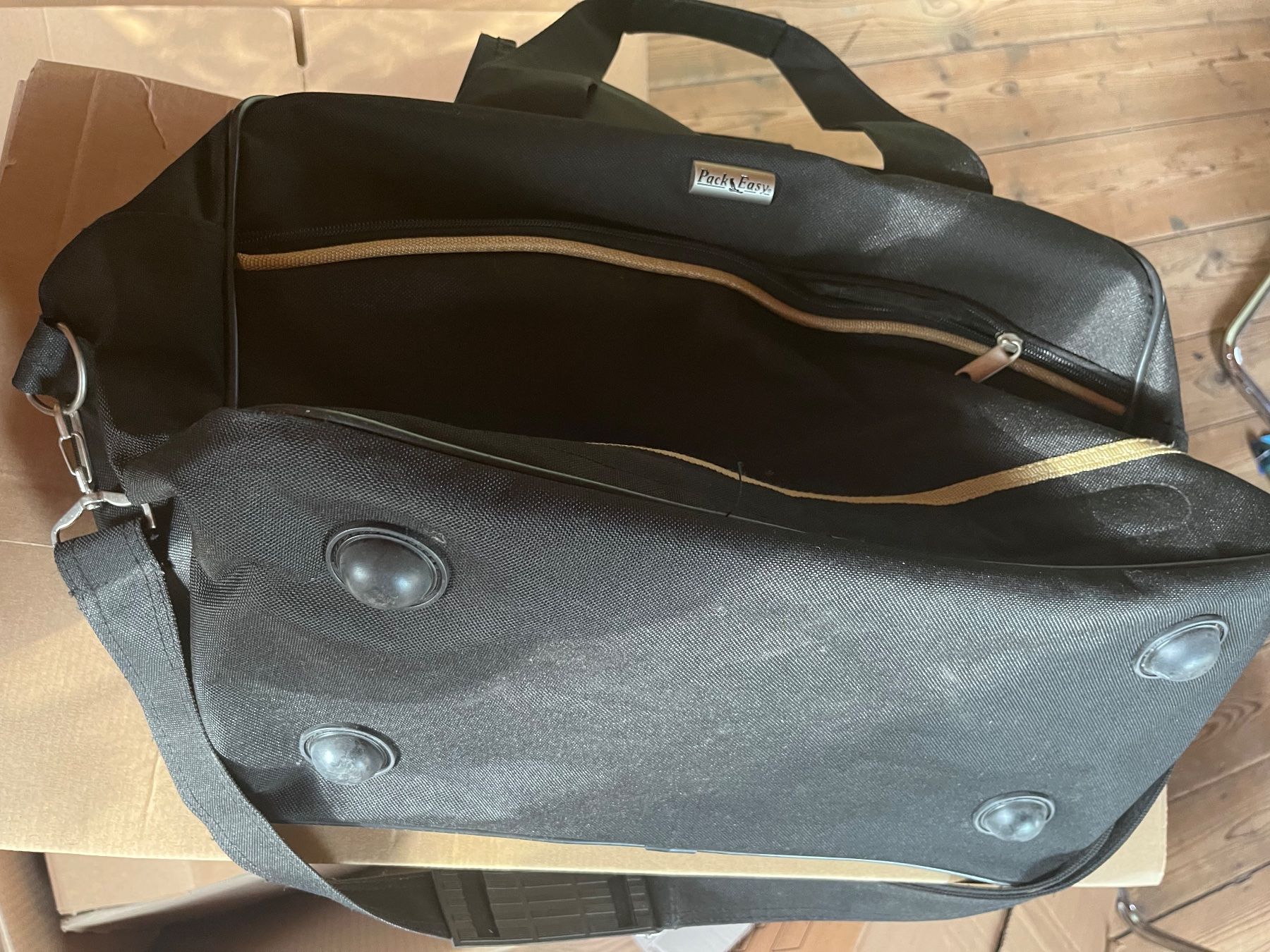 Taschen: Reisetasche – Gebraucht aus Liestal von suz_2xmj 1