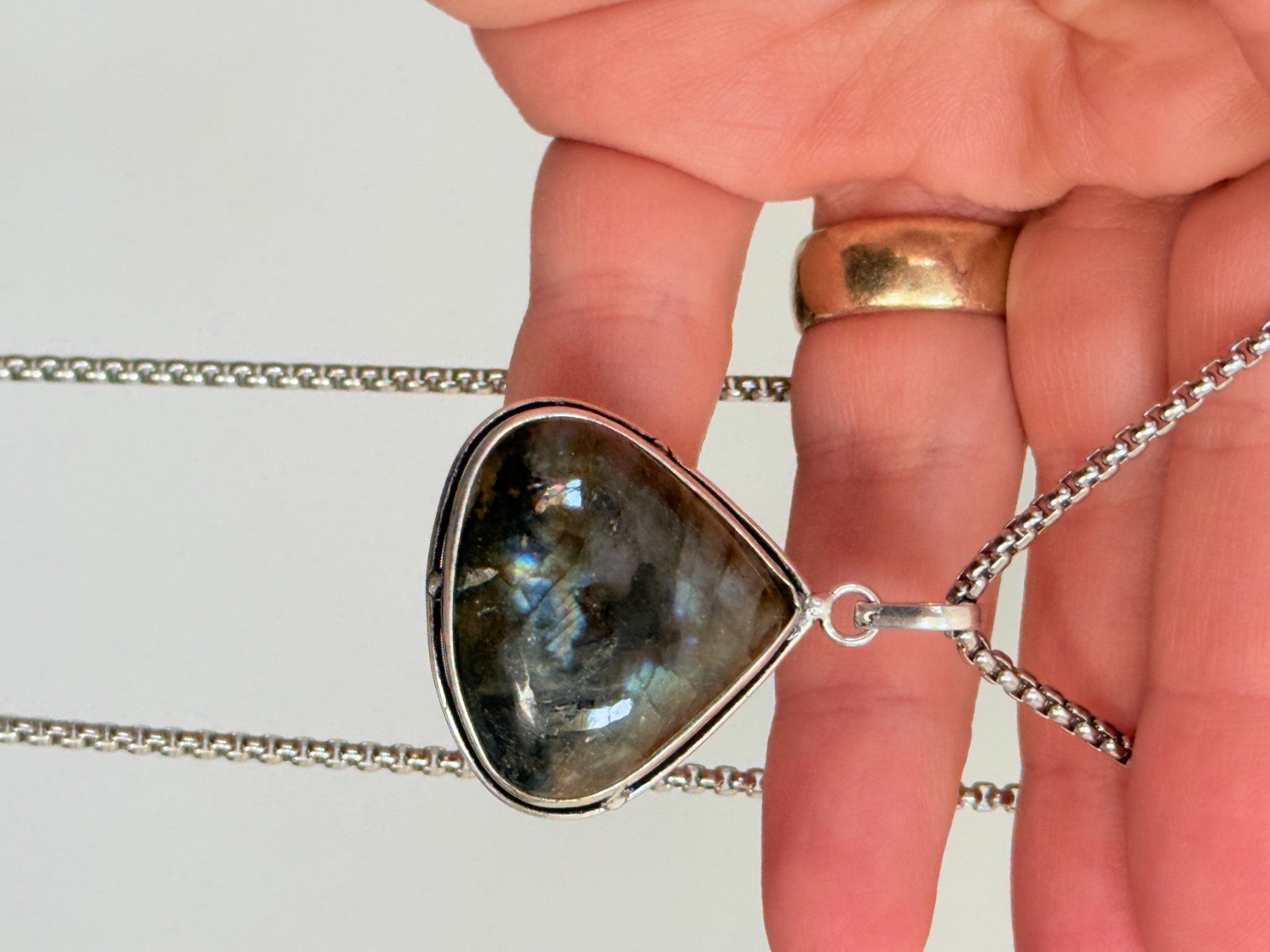 Ketten: Collier avec Labradorite – Neu und originalverpackt aus Genève von AWWA 3
