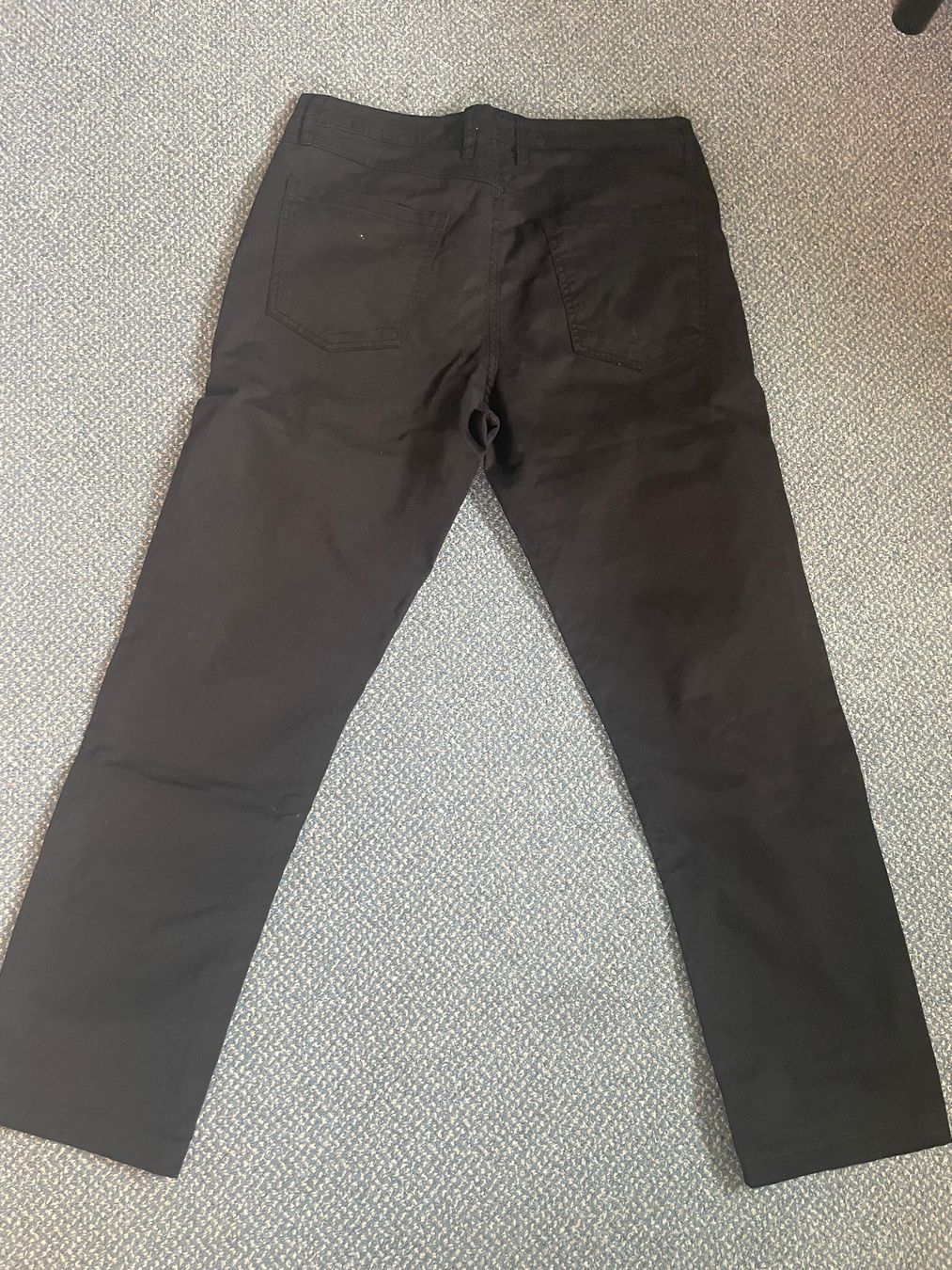 Guess Pantaloni: Hose Guess – Usato da Ormalingen venduto da ced.fiech 1