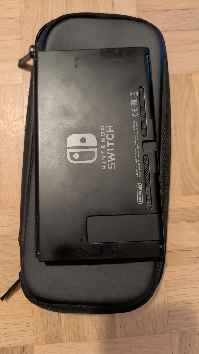 Nintendo Konsolen: Nintendo Switch Konsole mit Zubehör – Gebraucht aus Winterthur von schmelst 2