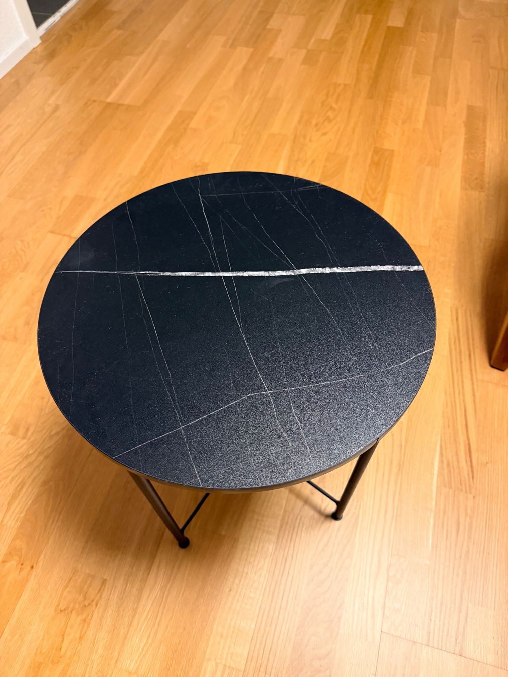 Tavoli: Beistelltisch schwarz rund 40 cm – Usato da Solothurn venduto da NUVICO