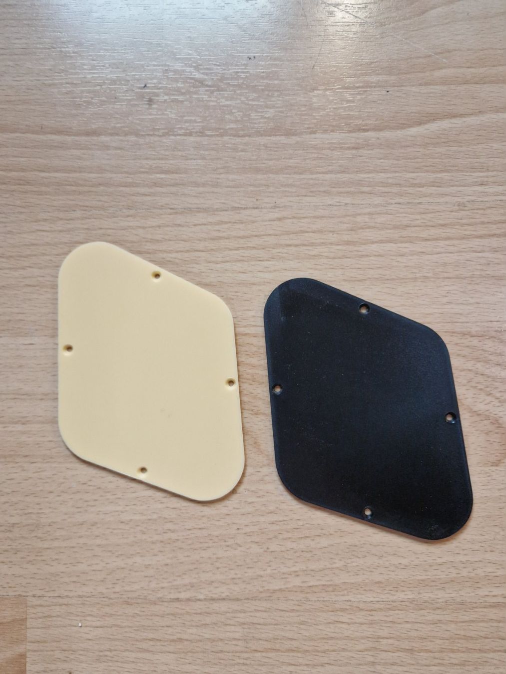 Strumenti musicali: Abdeckung Les Paul – Usato da Luzern venduto da Patsports