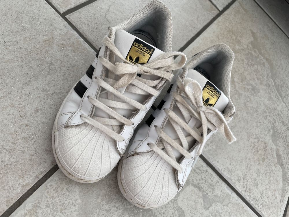 Adidas superstar store größe 34