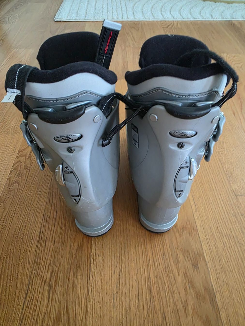 Scarpe da donna: Skischuhe – Usato da Schaffhausen venduto da ang_bt75