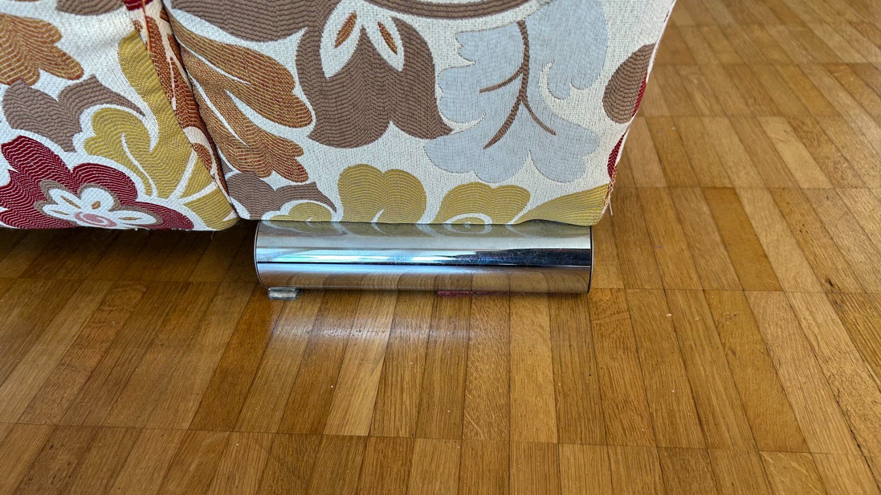 Divani: Sofa mit Hocker und Kissen Blumenmuster – Usato da Obernau venduto da broadwaypop 6