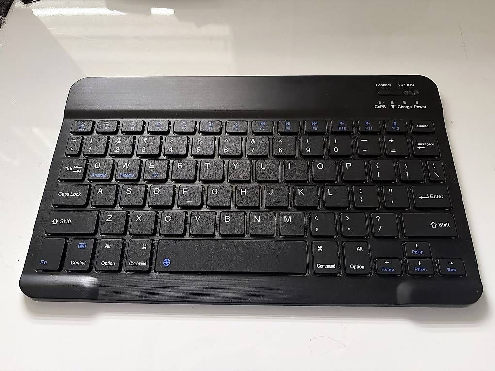 Claviers: Bluetooth-Tastatur für iPad, Android & Windows Tablet – D'occasion à Othmarsingen par pra51