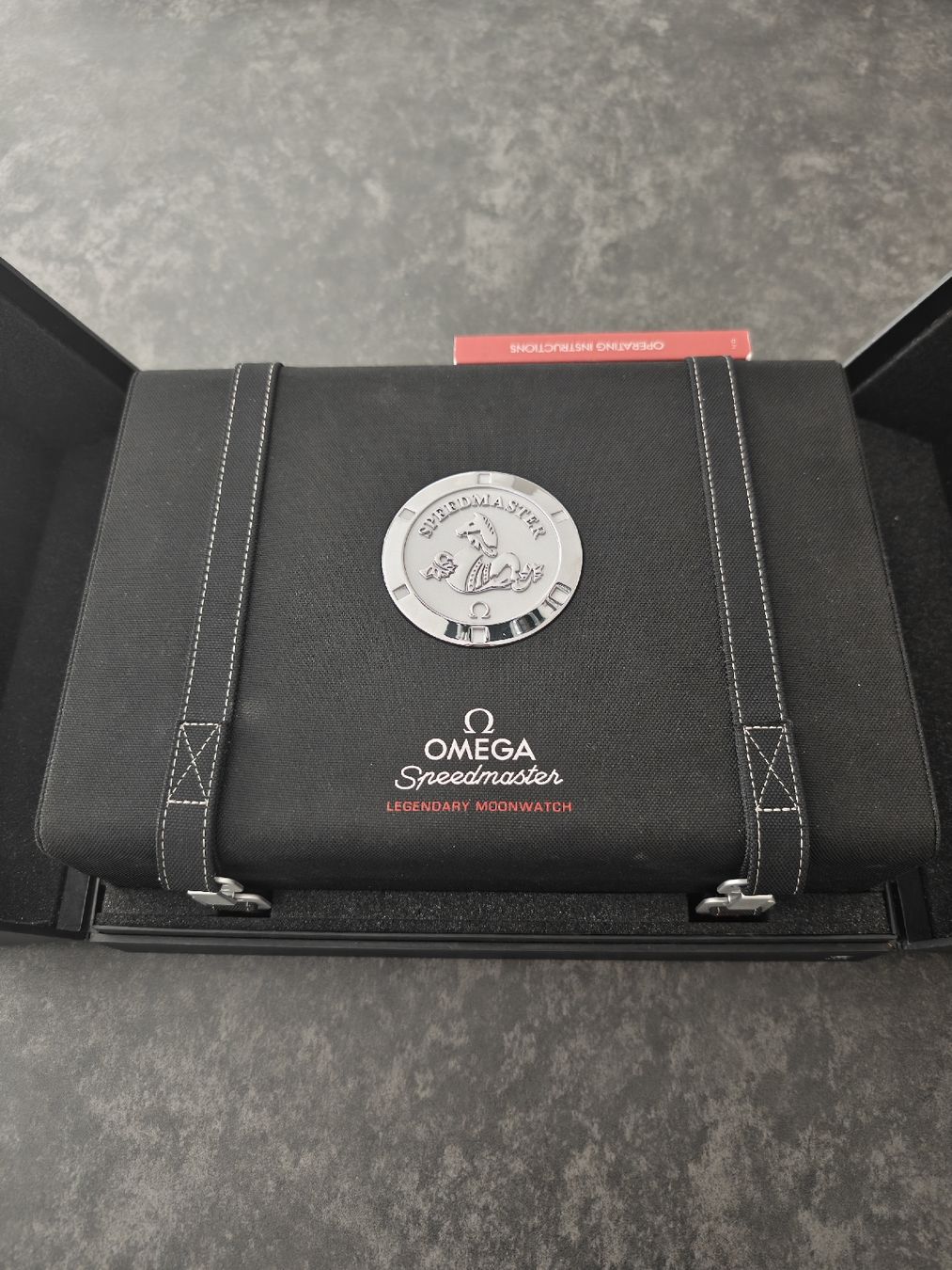 Omega Montres: Omega Speedmaster Sandwich|Bigbox 2020 Fullset mit Rechnung – Neuf (Voir description) à Oetwil am See par Dani_Yele 5