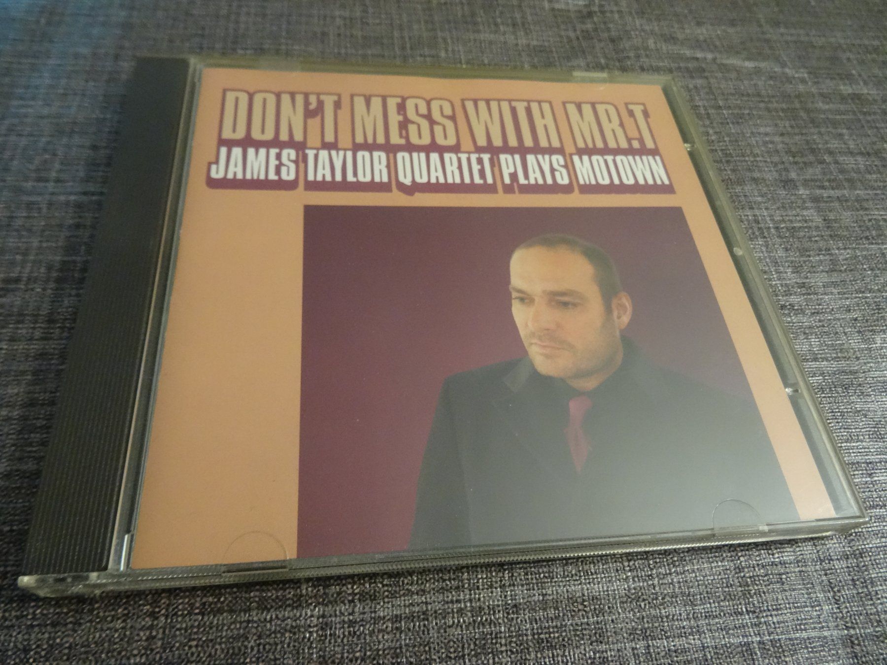 CDs: James Taylor Quartett Plays Motown CD - – Gebraucht aus Olten von Disc-Ausverkauf