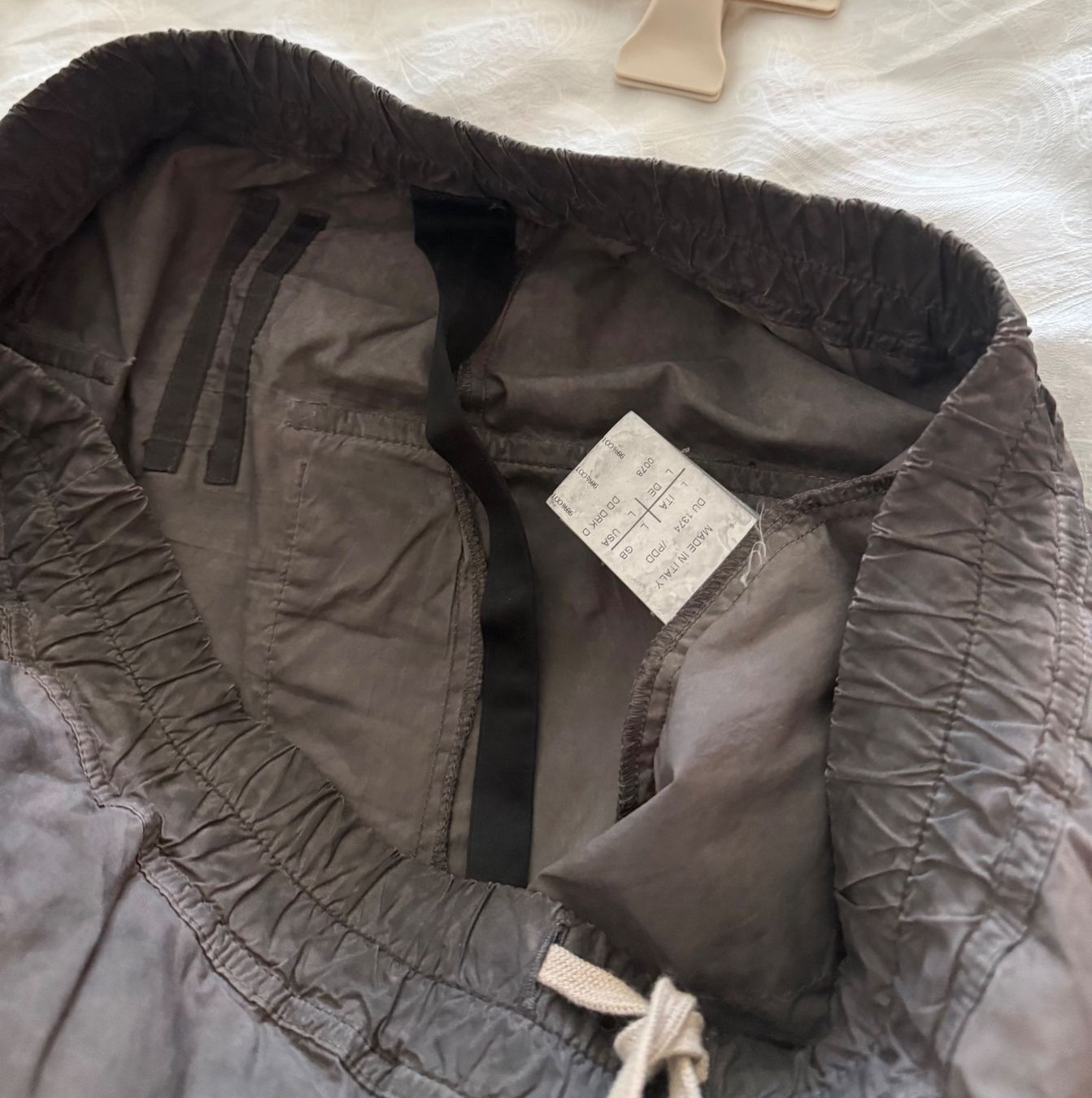 Rick Owens Pantaloni: Die Rick Owens DRKSHDW Drop Crotch Drawstring Hose – Usato da St.Gallen venduto da rtap 3