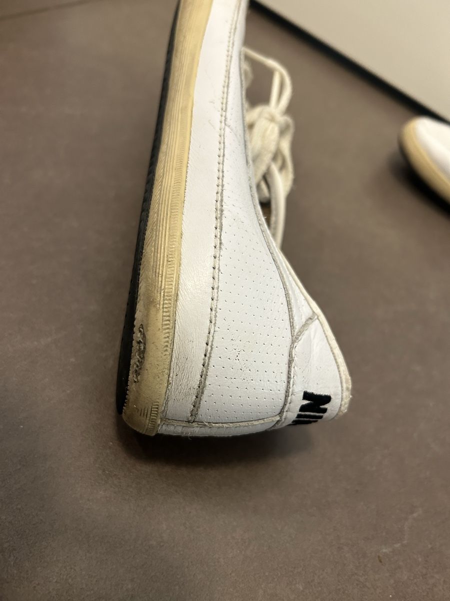 Nike Herrenschuhe: 1 paire de Nike  – Gebraucht aus Villars-le-Terroir von pla_8d6b 3