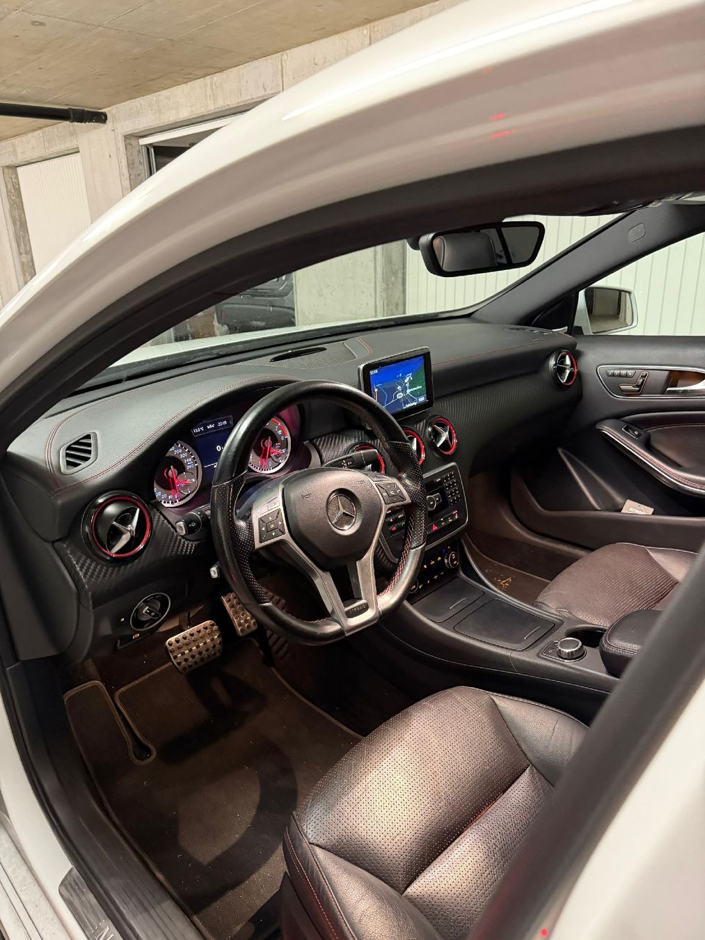 Mercedes-Benz Automobili: mercedes a250 sport – Usato da Collombey venduto da vul_n8km 2