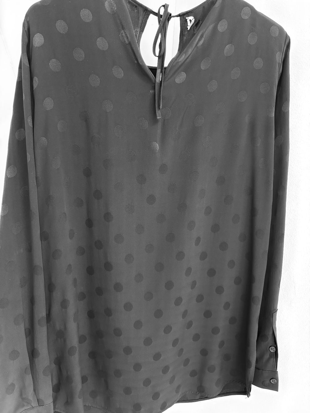 Dondup Camicette: Seidenbluse schwarz, Gr. IT – Usato da Kilchberg venduto da boudoir076 1