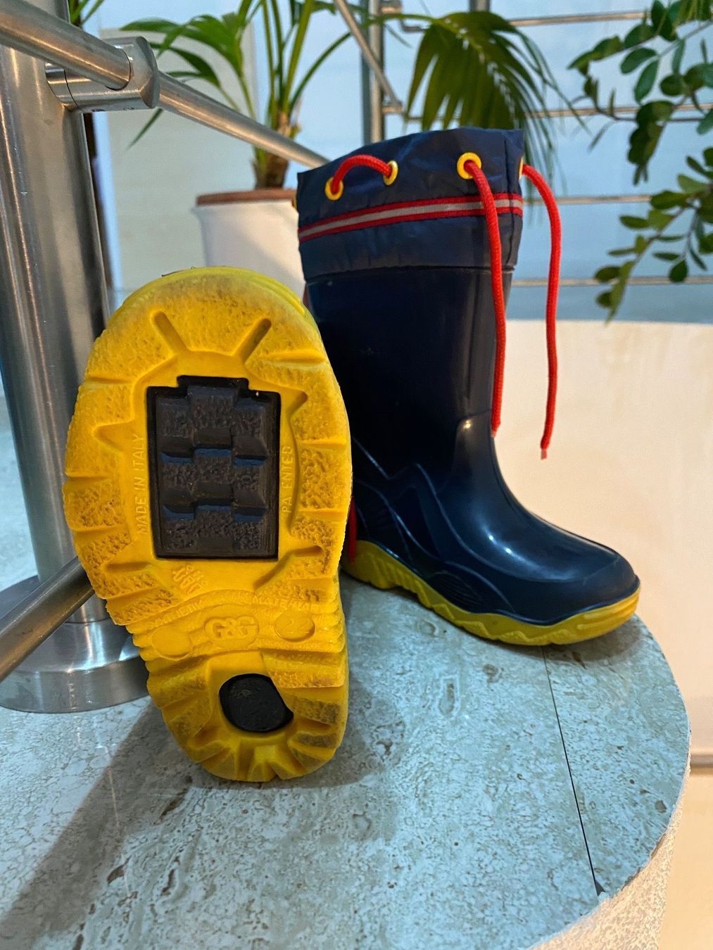 Schuhe für Jungen: Gummi Stiefel Regenstiefel Gr 22 – Gebraucht aus Birrwil von Bendegriz 1