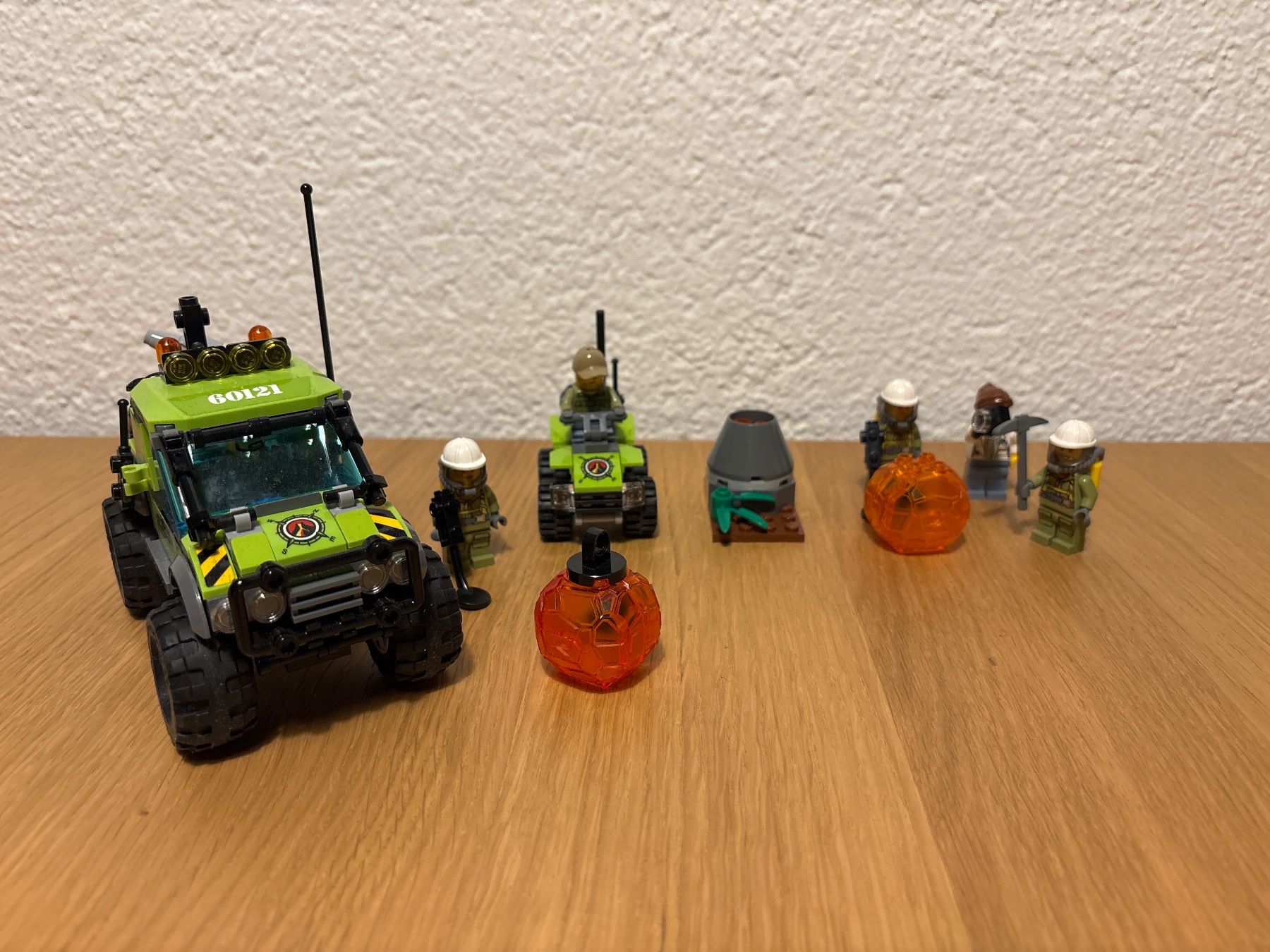 Giocattoli: Lego City Vulkan 60120+60121 – Usato da Thalwil venduto da jes_w7vz