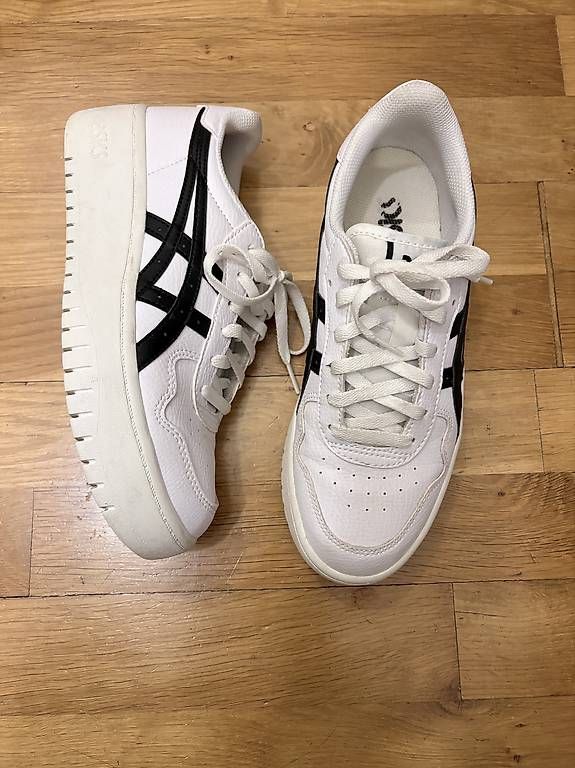 Asics Damenschuhe: Asics Sneakers Damen – Gebraucht aus Basel von ale_vrd5