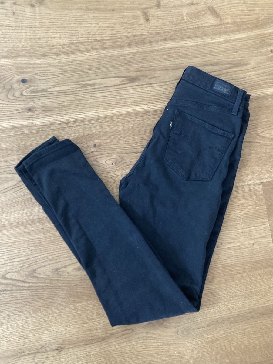 Levi's Jeans: Levi's Skinny Black Jeans, Size 26 – Neu (gemäss Beschreibung) aus Kloten von liu_65tx 2