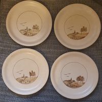 Vier schöne Teller aus Keramik