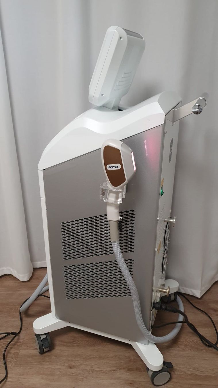 Attrezzature mediche: Alma Laser Harmony Lite Haarentfernungsmaschine SHR IPL – Usato da St. Gallen venduto da ricsab 2