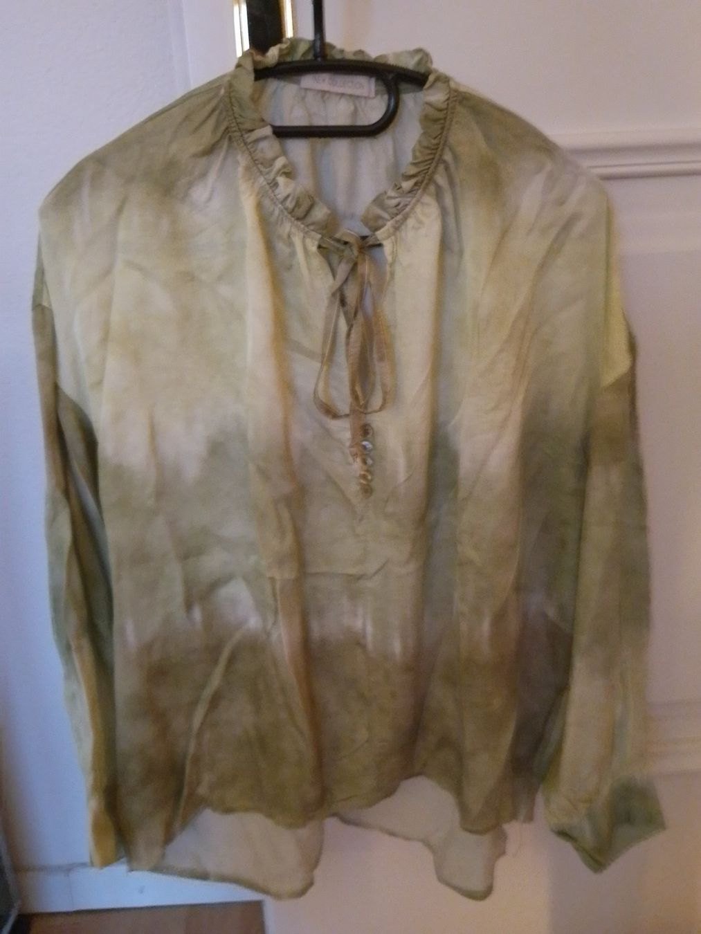 Camicette: NEW COLLECTION hübsche Bluse Rüschen Batik Muster m. Seide! – Usato da Zürich venduto da 0814