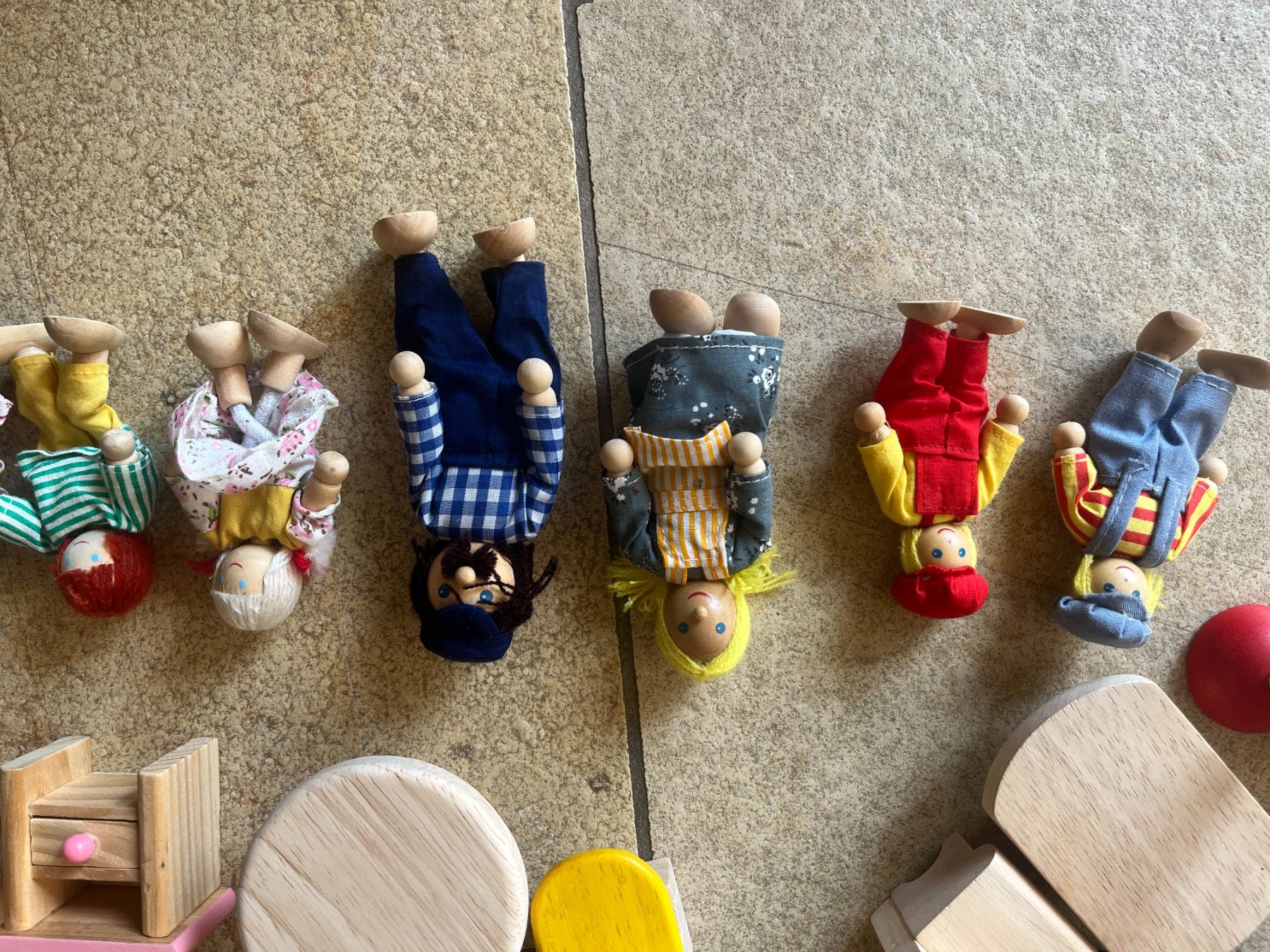 Giocattoli: Holziges Spielhaus – Usato da Thierachern venduto da lou_8l2x 4