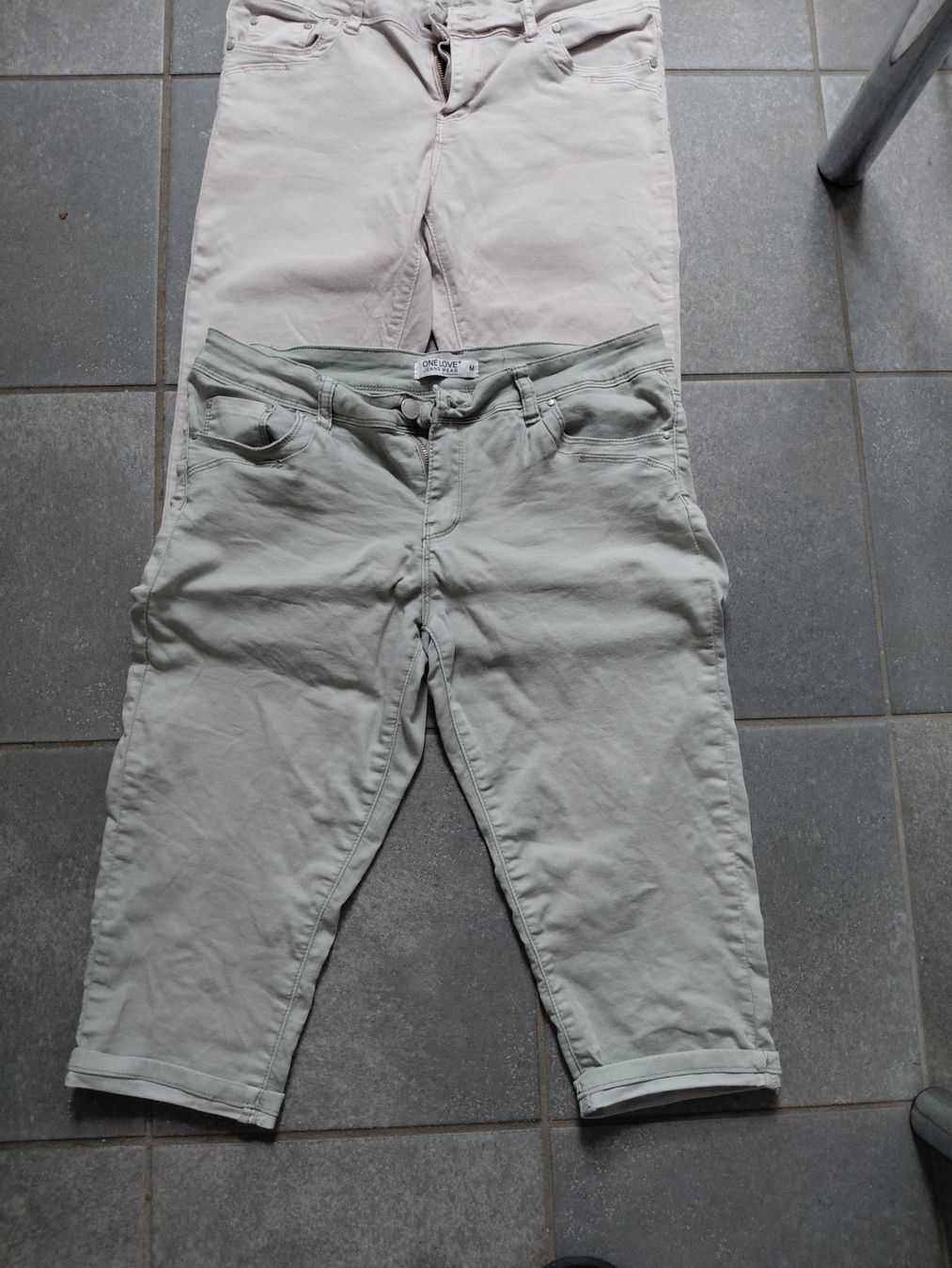 Lotti di vestiti: Damen Kleider paket gr M – Nuovo (secondo la descrizione) da Aesch BL venduto da shiva0211 1