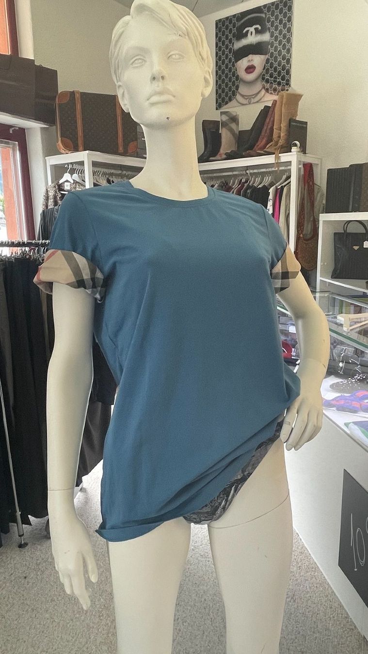 Burberry T-shirt: Burberry Damen T-Shirt – Nuovo e nell'imballaggio originale da Lachen SZ venduto da HelvetiaLuxury 1