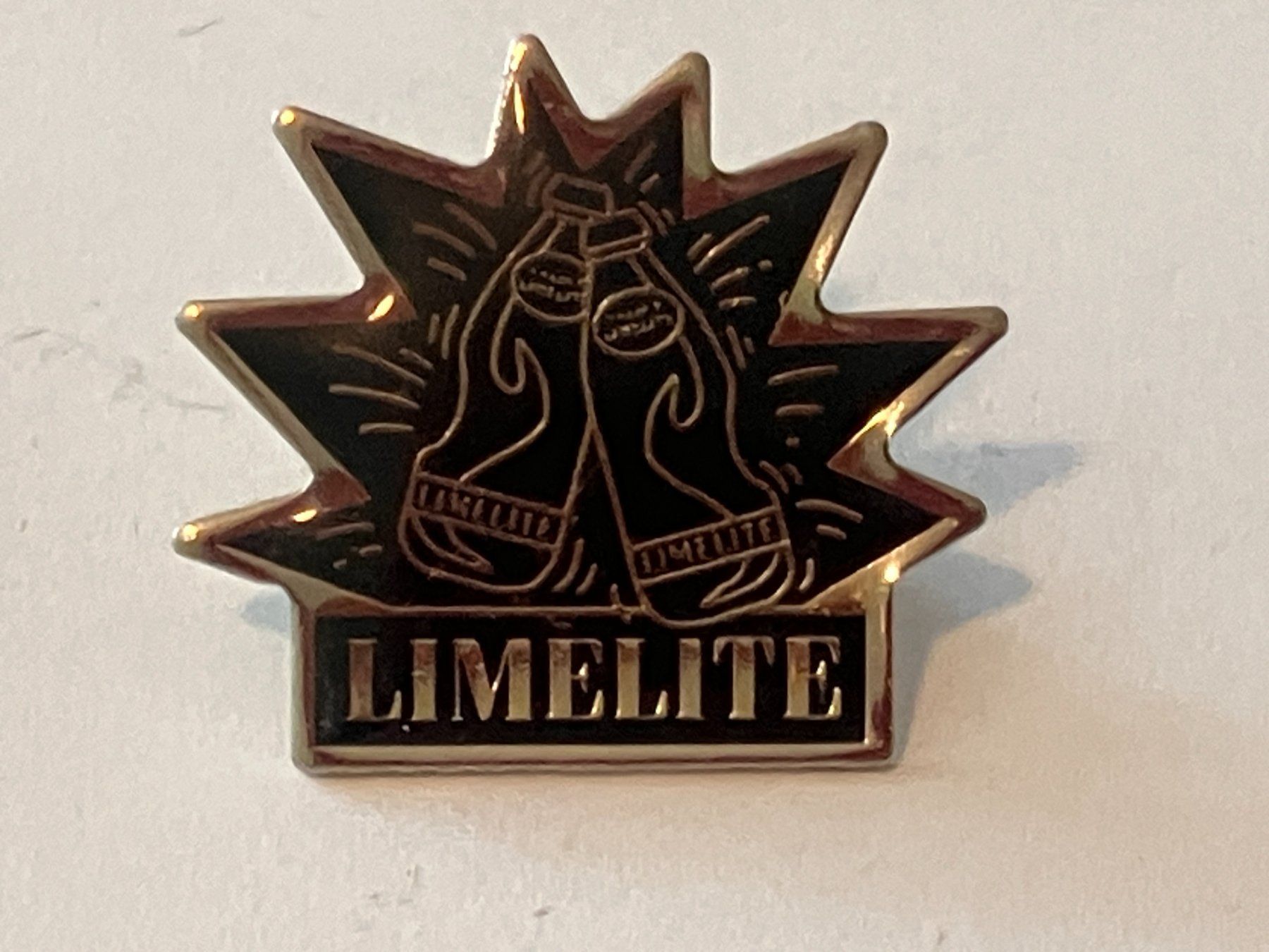 Plaquettes & Badges: 1 Pin Limelite – D'occasion à Basel par djwwpp
