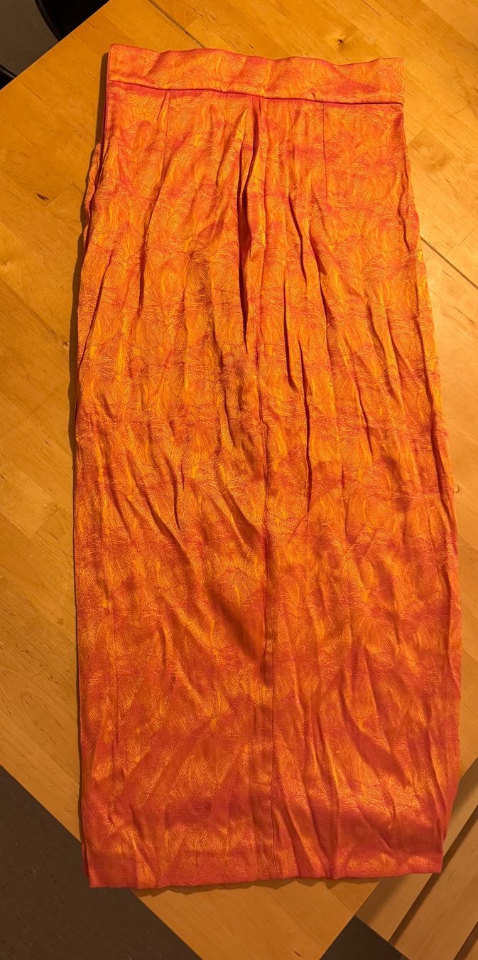 Lotti di vestiti: Damen Kleid & Bluse orange Grösse M mit Bindegürtel – Usato da Zürich venduto da sofiaalpac 2