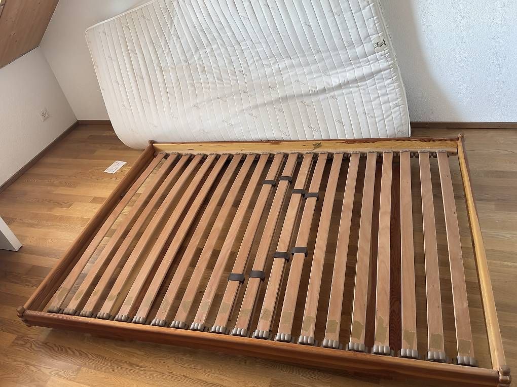 Lits: Futon Bett – D'occasion à Birsfelden par jon_687v 2