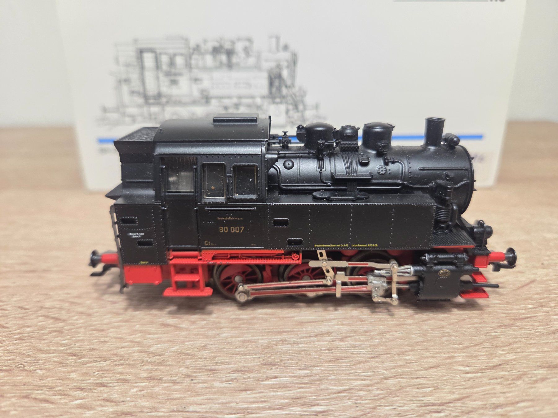 Märklin Modellini di ferrovie: Märklin 3304 Dampflok BR 80 DRG H0 – Usato da St-Aubin-Sauges venduto da Lo_Go 1