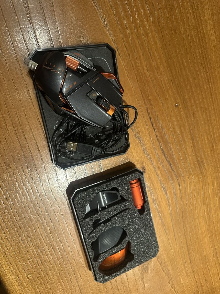 Mouse: Saitek Cyborg R.A.T. 7 Gaming Mouse, Complete Set, – Usato da Villeneuve VD venduto da ipad56pro