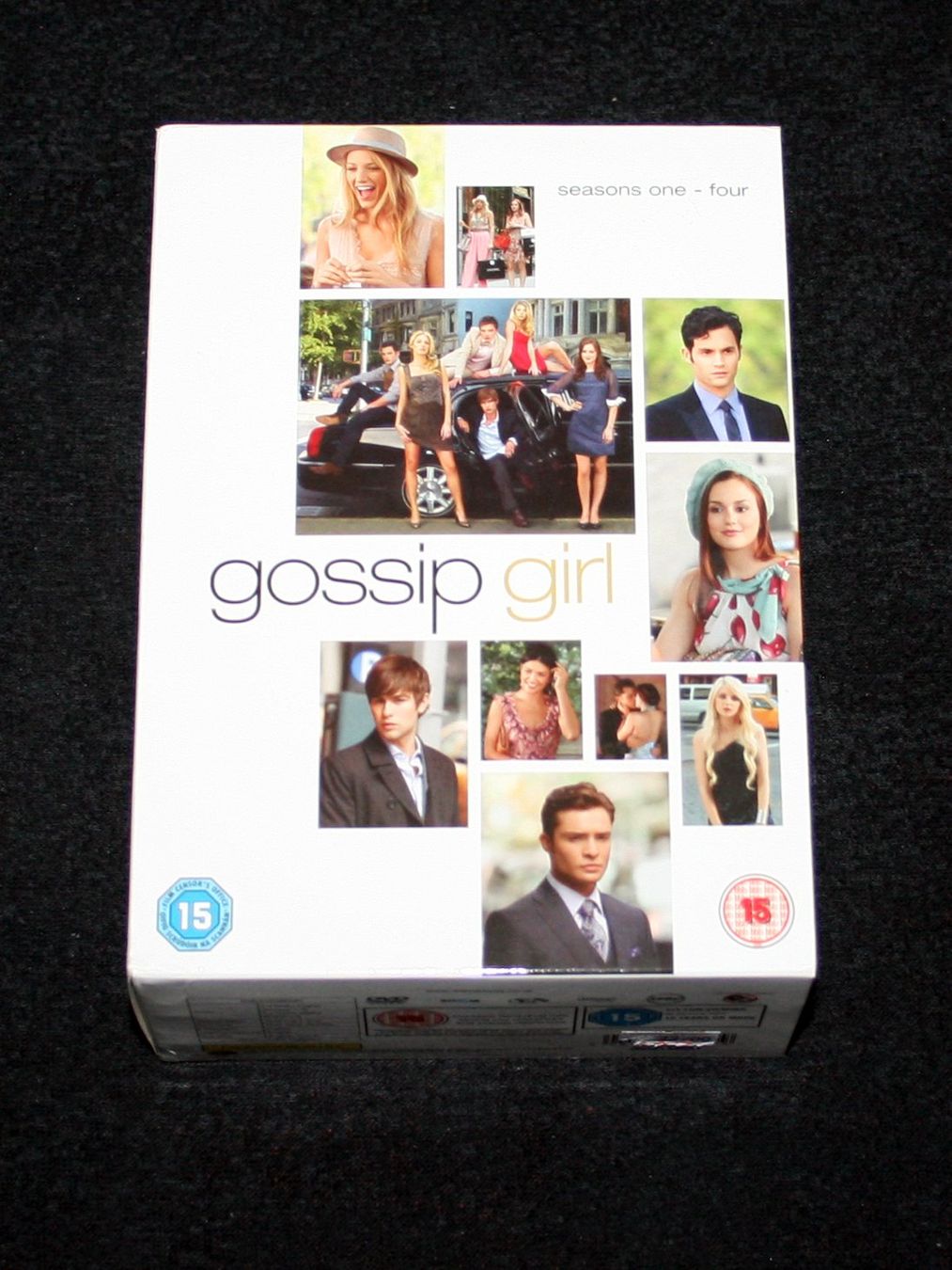 Alle DVDs: Gossip Girl - Seasons 1-4 – Gebraucht aus Münchenbuchsee von Chaoo