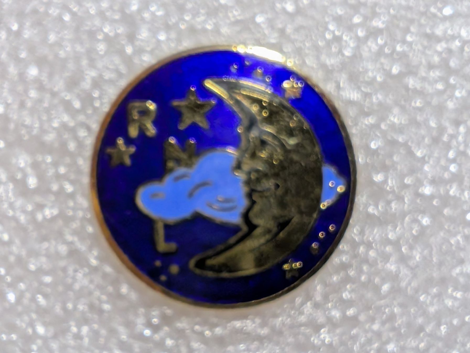 Plaquettes & Badges: Ansteckpin 252: – D'occasion à Oppligen par Pin-Fall-Shop