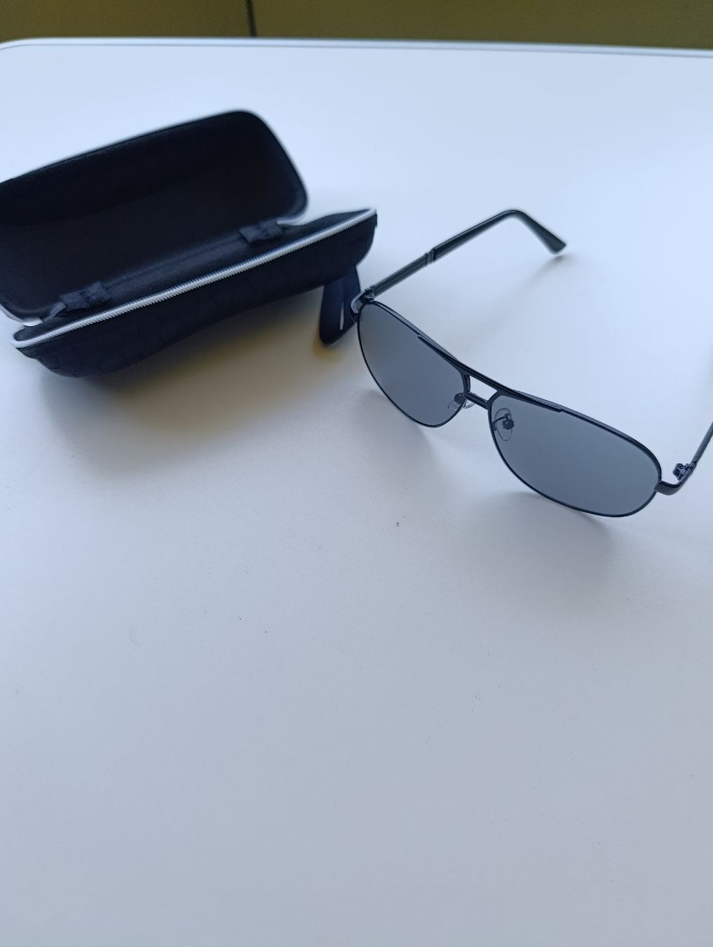 Occhiali & Lenti: Sonnenbrille schwarz mit Etui Neu – Nuovo (secondo la descrizione) da Trimbach venduto da lysy507777 1