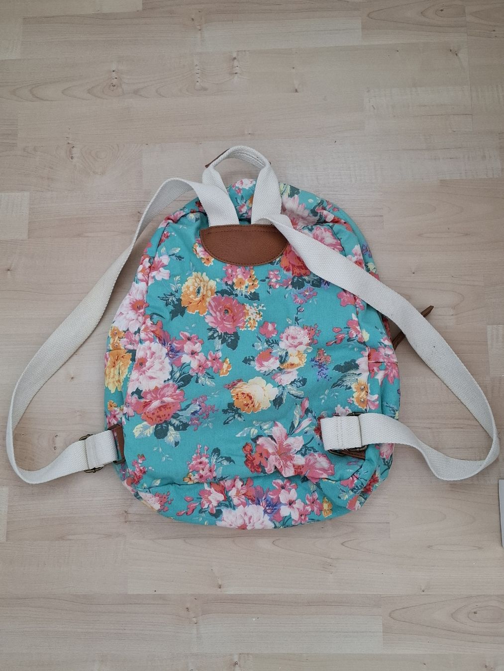 Zaini: Schöner Rucksack mit Blumen, Versand auch möglich – Nuovo (secondo la descrizione) da Neuenhof venduto da summer_25 2