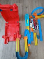 Hot Wheels Stunt-Box (Benzinkanister) mit Piste, Looping und