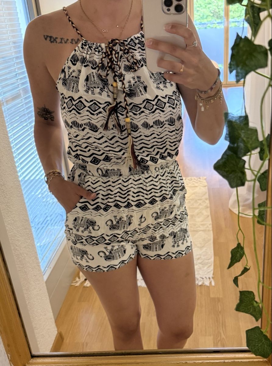 Jumpsuits: Sommer Jumpsuit mit Elefantenmuster - Grösse S/M – Gebraucht aus Oberhofen Thun'see von ClaudiaKelesh