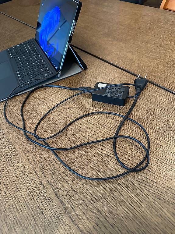 Tablettes PC: Microsoft Surface Pro 7+ i3/8GB/128GB – D'occasion à Basel par olgarachel 3