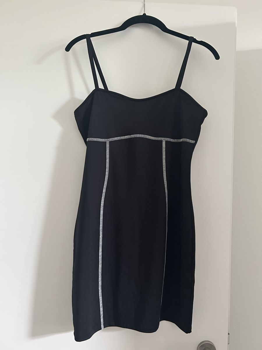 H&M Vestiti: H&M Kleid Grösse M – Usato da Läufelfingen venduto da Kitty_St