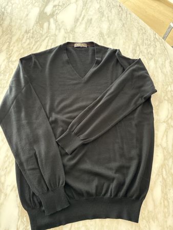 Loro Piana Black V neck 54