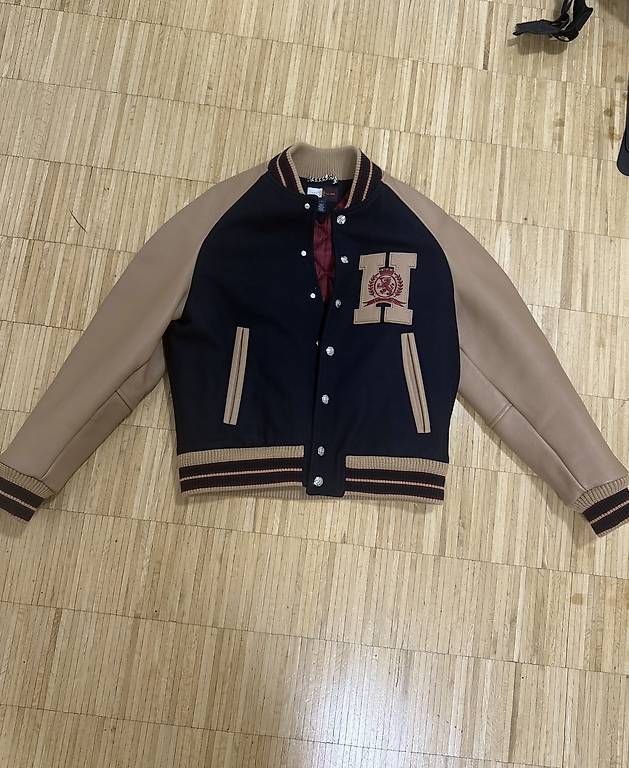 Giacche: Bomber tommy hilfiger – Usato da Sementina venduto da Clothesforsell