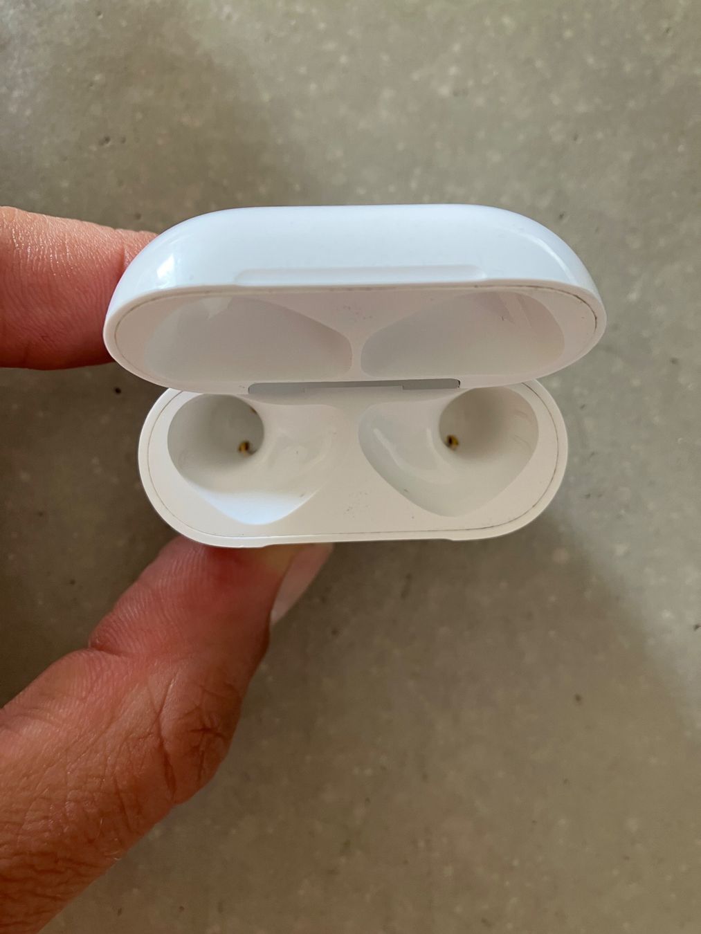 Apple Cuffie: APPLE AIRPODS 4 CASE ANC – Usato da Lausanne venduto da mr.v 3