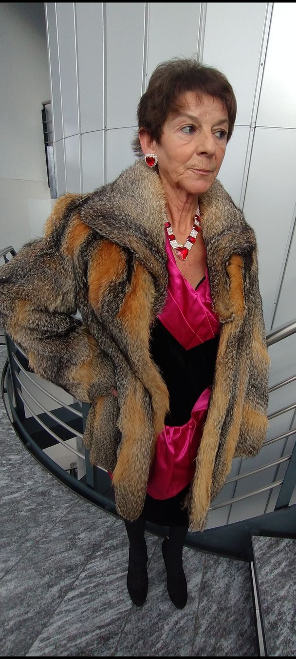 Cappotti: Pelzmantel Pelzjacke Griesfuchs – Usato da Zuzwil SG venduto da BeyondBelief_ 5
