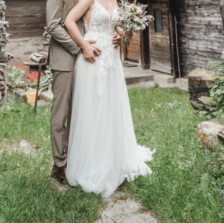 Secondhand Brautkleid von Essense of Australia, Grösse 36-38