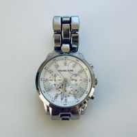 Wunderschöne Damen Armbanduhr Marke Michael Kors in Silber